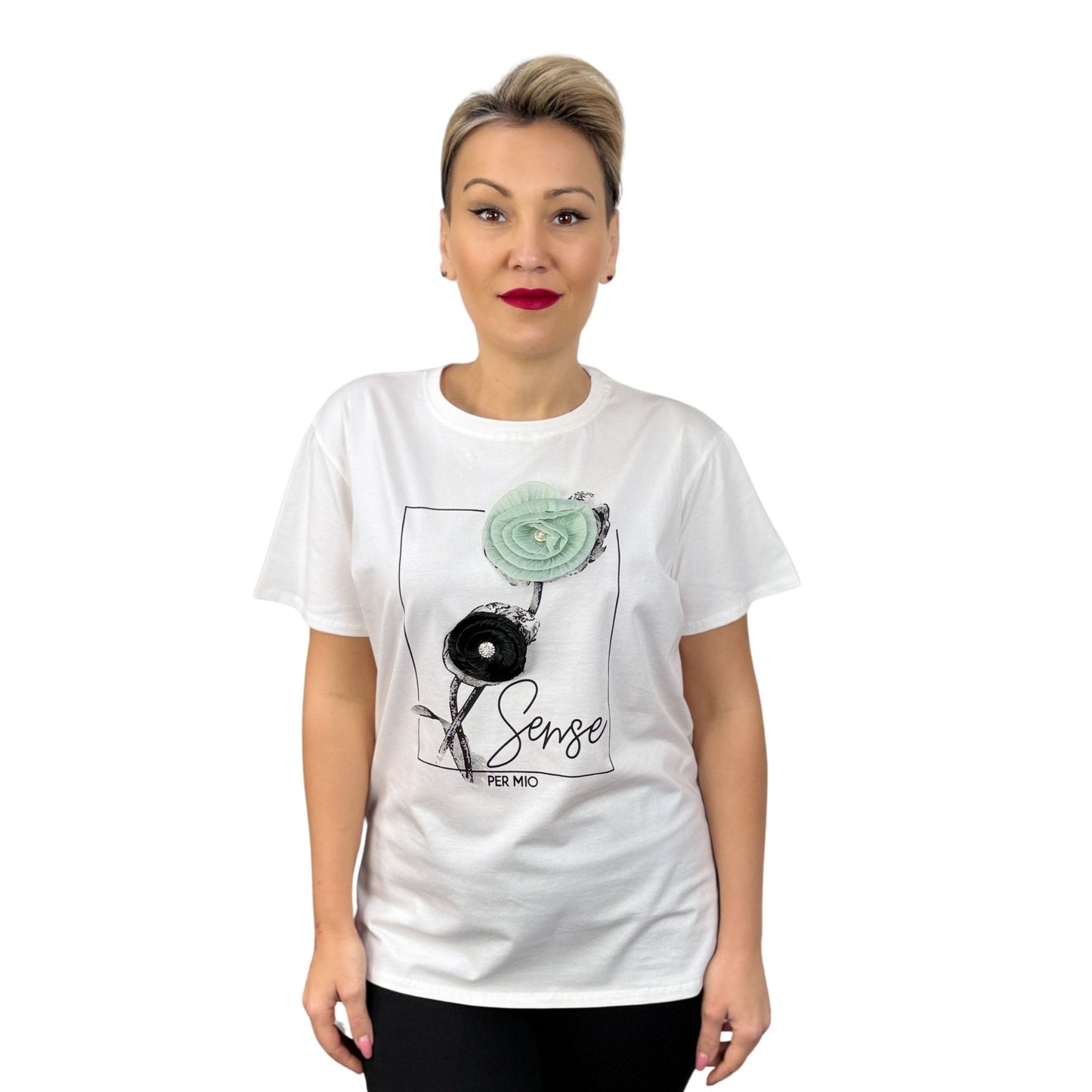 Tricou alb cu flori -k2