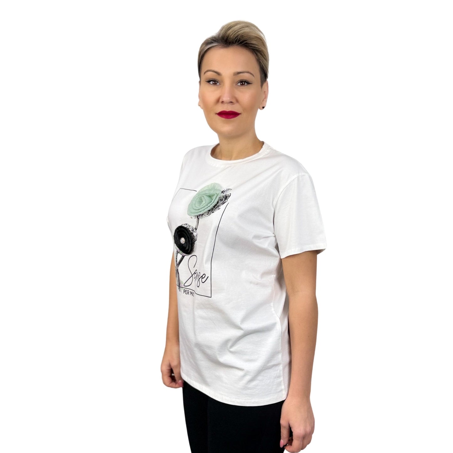 Tricou alb cu flori -k2