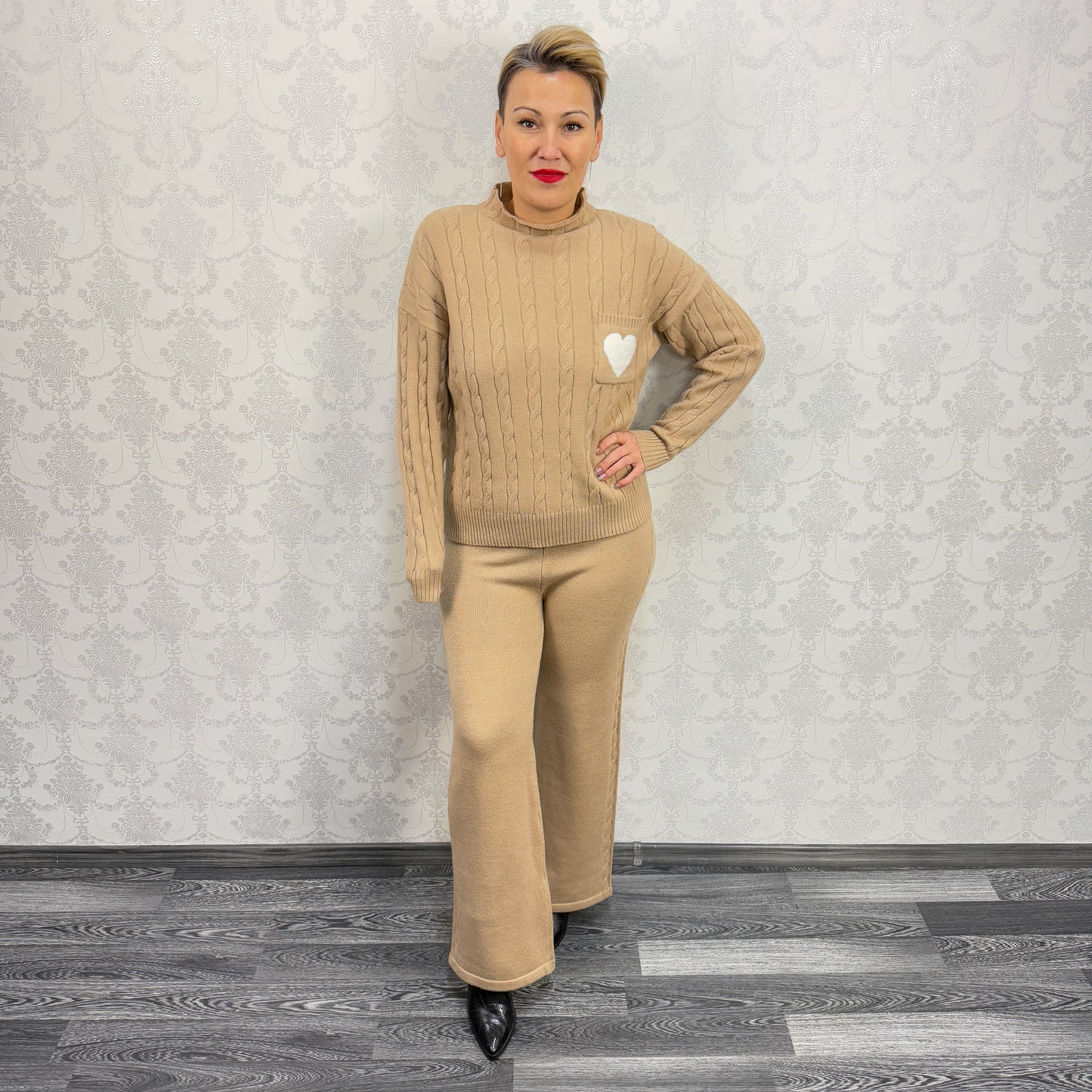 Compleu tricotat bej cu inimă -k2