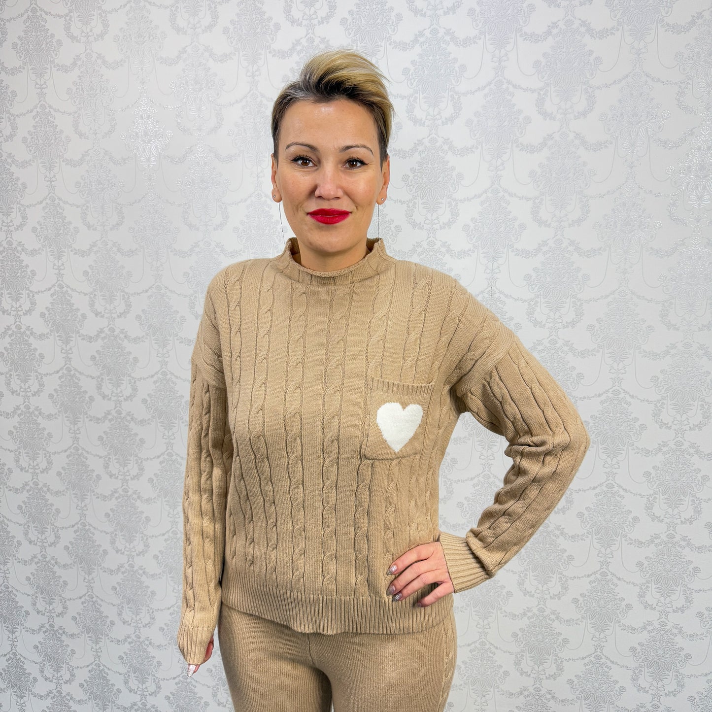 Compleu tricotat bej cu inimă -k2