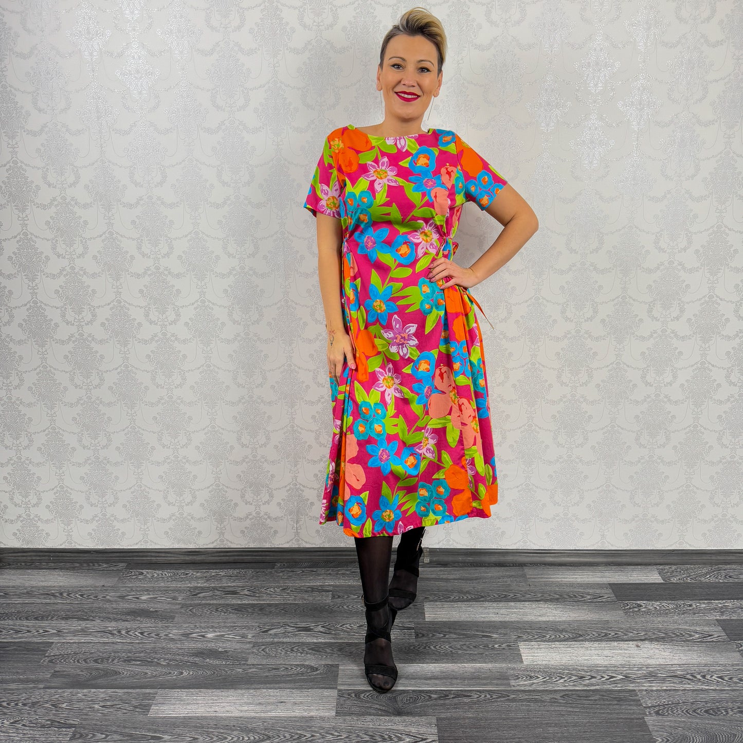 Rochie roz cu flori albastre -k1