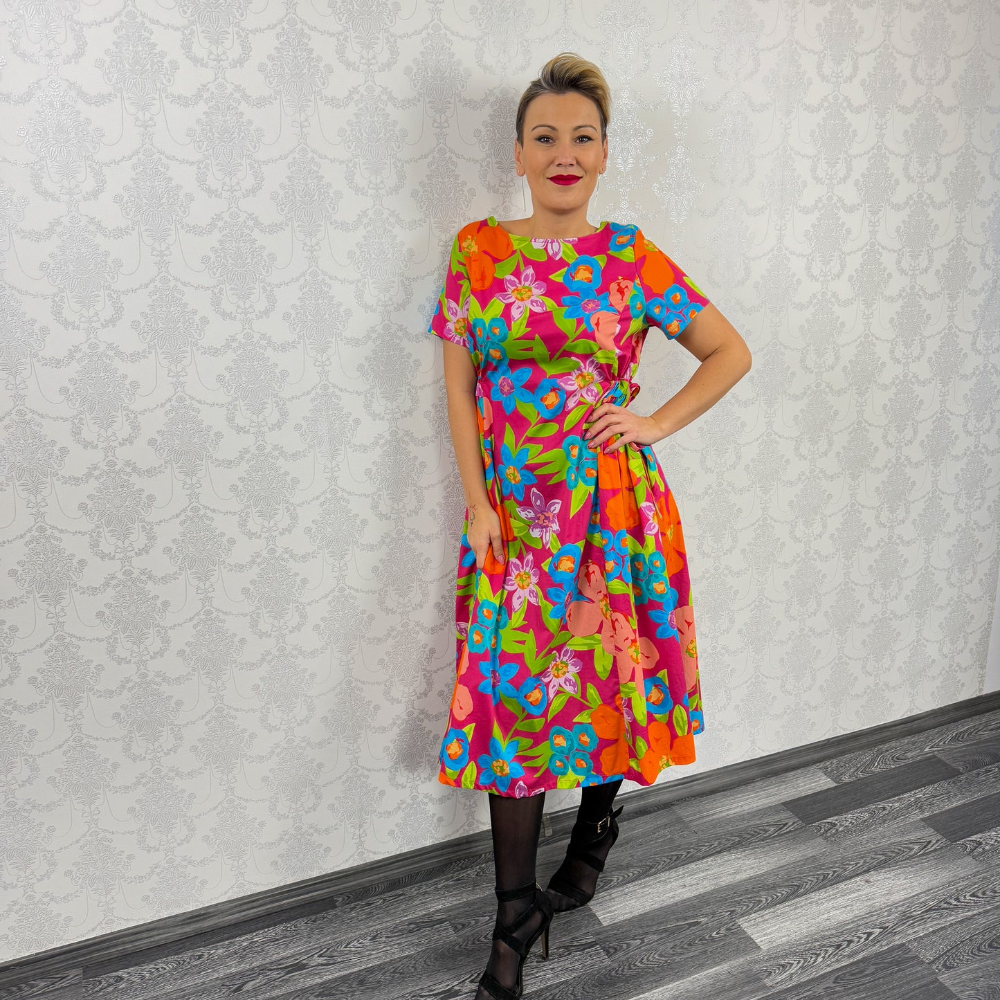 Rochie roz cu flori albastre -k1