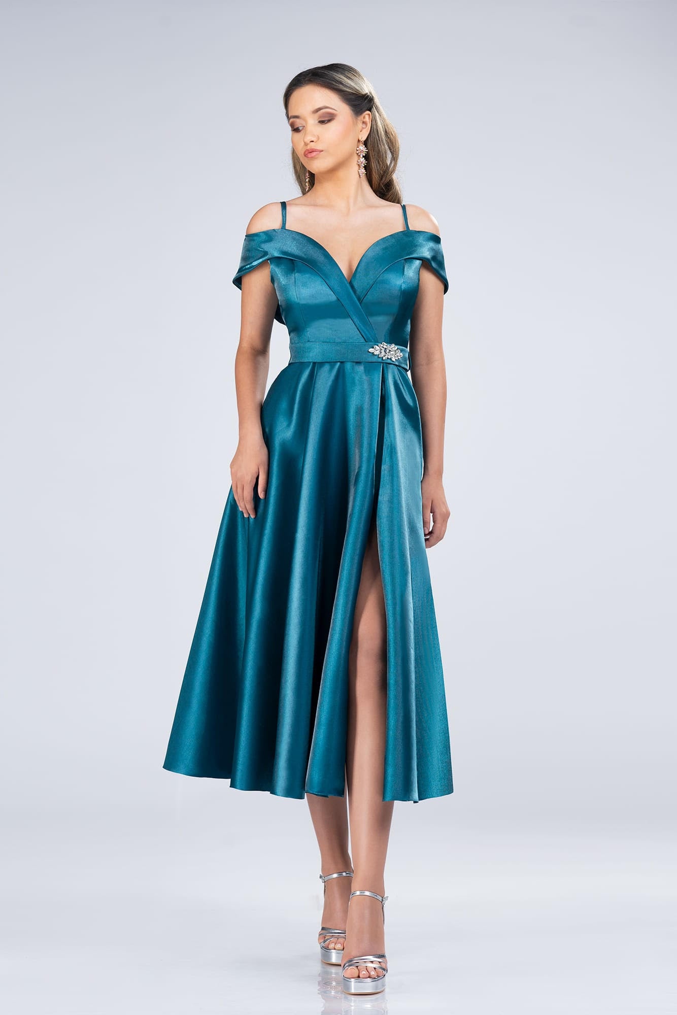 Rochie bej din tafta satinată -k1